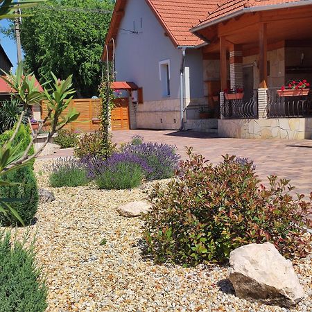 Aranyhal Apartman Шарвар Экстерьер фото