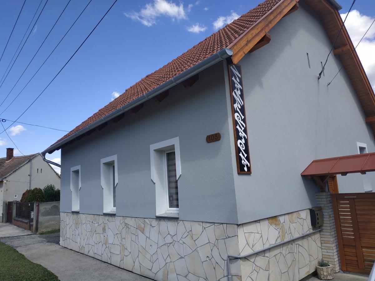 Aranyhal Apartman Шарвар Экстерьер фото