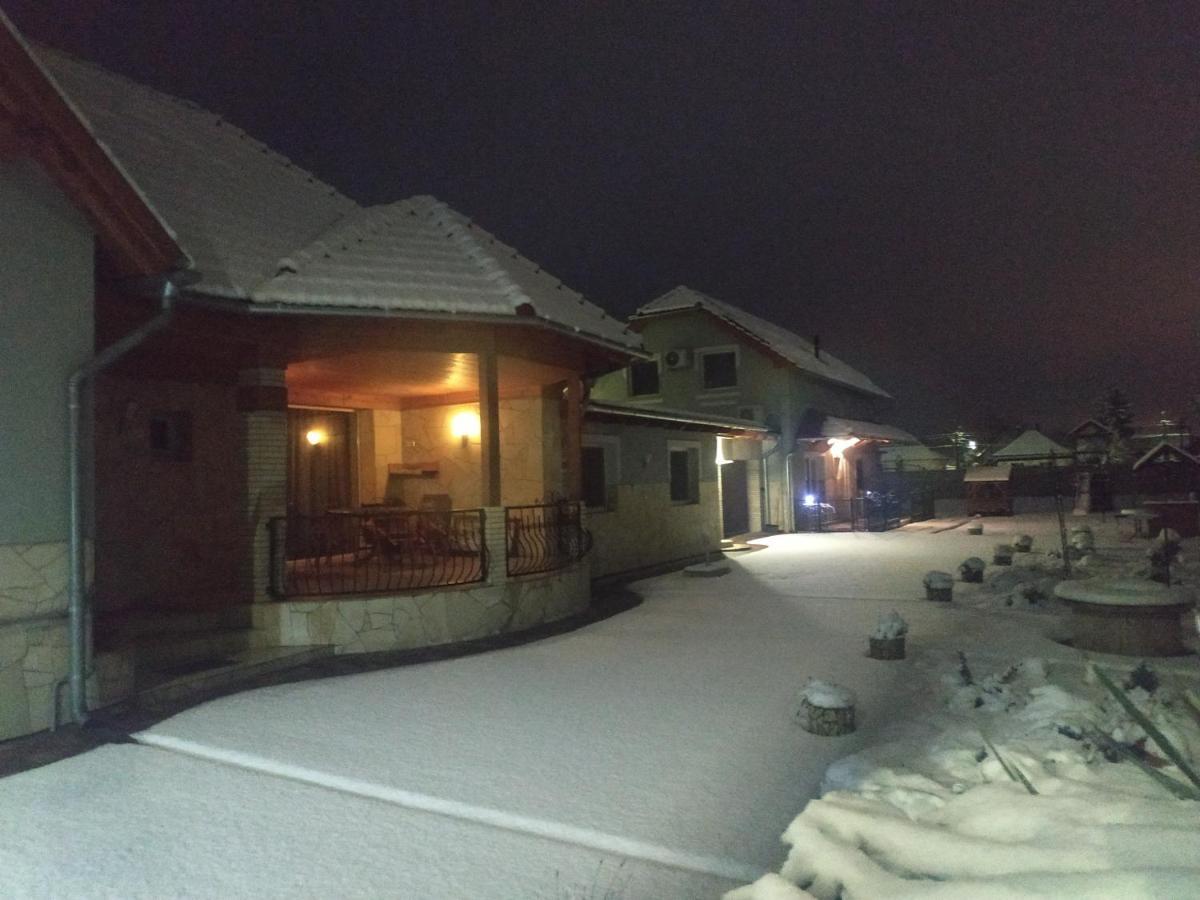 Aranyhal Apartman Шарвар Экстерьер фото