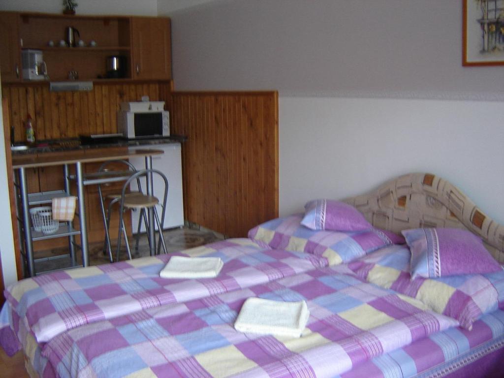Aranyhal Apartman Шарвар Номер фото