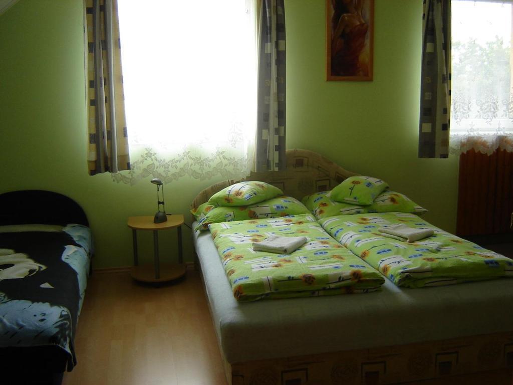 Aranyhal Apartman Шарвар Номер фото